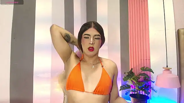 camii raux online show from November 15, 2025, 3:43 am