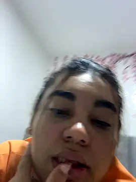 Snapshot of Anny_arango1 chatting on December 15, 2025, 3:34 am Anny arango1 online show from December 15, 2025, 3:34 am