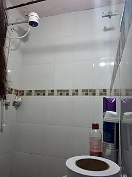 Celeste Moretti online show from November 6, 2025, 2:43 pm