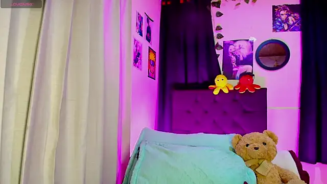 Snapshot of Ashley_21 chatting on February 27, 2026, 12:55 am Ashley 21 online show from February 27, 2026, 12:55 am