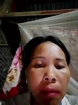 Snapshot of Ana_hoa chatting on May 18, 2026, 7:18 pm Ana hoa online show from May 18, 2026, 7:18 pm