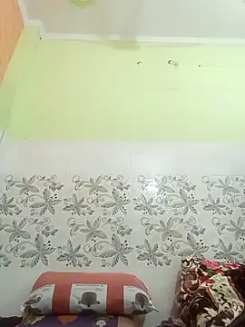 sanjana077 online show from November 7, 2025, 5:56 am