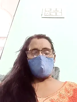 sanjana077 online show from November 26, 2025, 5:07 am