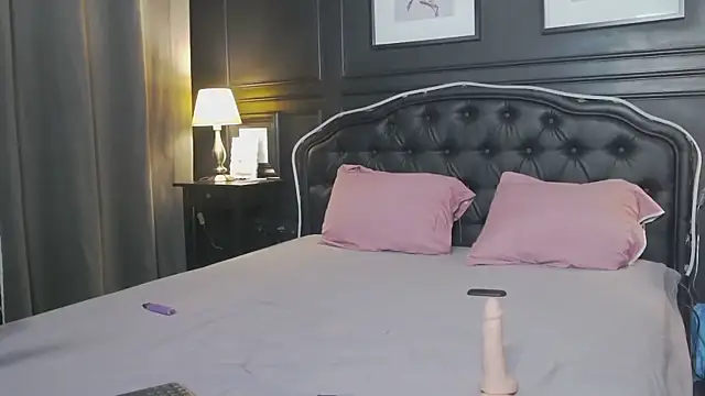 Snapshot of Ruby_de_Cherry chatting on February 4, 2026, 12:11 pm Ruby de Cherry online show from February 4, 2026, 12:11 pm