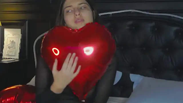 Snapshot of Ruby_de_Cherry chatting on February 13, 2026, 12:16 pm Ruby de Cherry online show from February 13, 2026, 12:16 pm