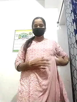 Snapshot of Fast_lady chatting on March 6, 2026, 12:55 pm Fast lady online show from March 6, 2026, 12:55 pm