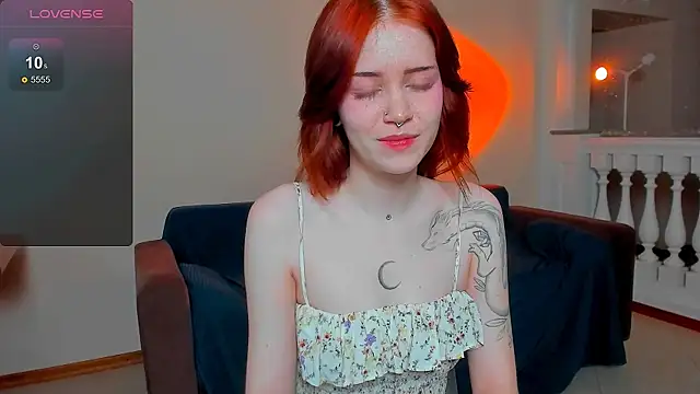 Snapshot of alice_with_freckles chatting on May 16, 2026, 6:01 am alice with freckles online show from May 16, 2026, 6:01 am