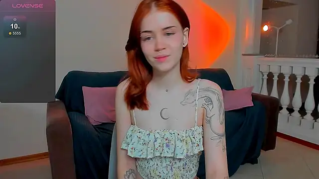 Snapshot of alice_with_freckles chatting on May 29, 2026, 7:03 am alice with freckles online show from May 29, 2026, 7:03 am