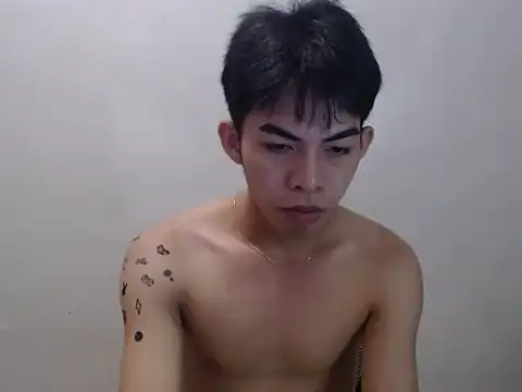 Urhotsilverboy online show from April 24, 2026, 6:10 pm