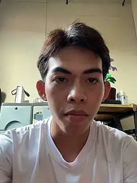 Urhotsilverboy online show from July 28, 2026, 8:00 am