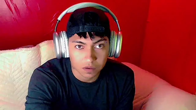 LPYsami773 online show from November 8, 2025, 2:09 pm