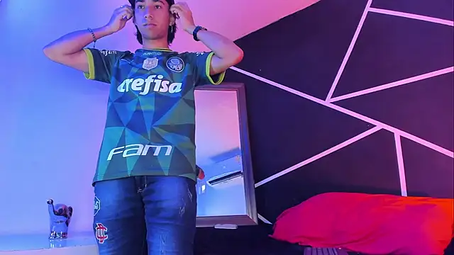 Austin Santos  online show from November 7, 2025, 12:21 pm