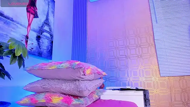 Snapshot of valen_gill chatting on December 14, 2025, 12:22 pm valen gill online show from December 14, 2025, 12:22 pm