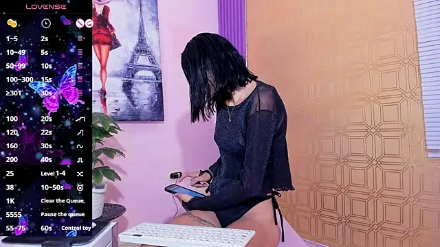 Snapshot of valen_gill chatting on November 12, 2025, 1:15 pm valen gill online show from November 12, 2025, 1:15 pm