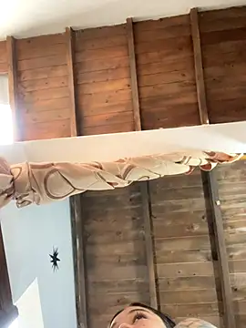 teencutee online show from December 3, 2025, 5:01 pm