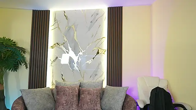 Snapshot of TessaaFox chatting on November 28, 2025, 11:54 am TessaaFox online show from November 28, 2025, 11:54 am