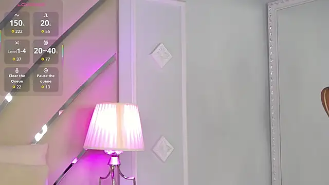 Snapshot of IvyNox chatting on December 22, 2025, 7:03 pm IvyNox online show from December 22, 2025, 7:03 pm