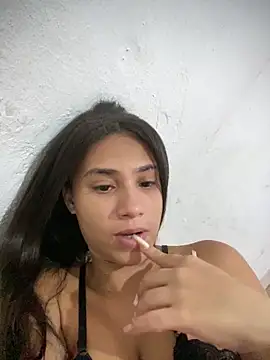 Snapshot of Mari2419 chatting on December 18, 2025, 11:36 am Mari2419 online show from December 18, 2025, 11:36 am