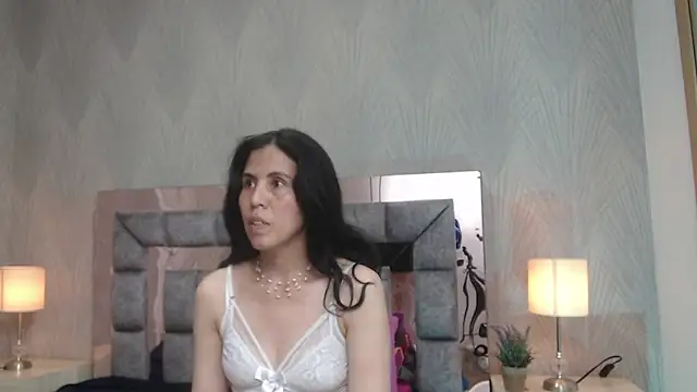 GiselaZivic online show from December 22, 2025, 7:58 pm