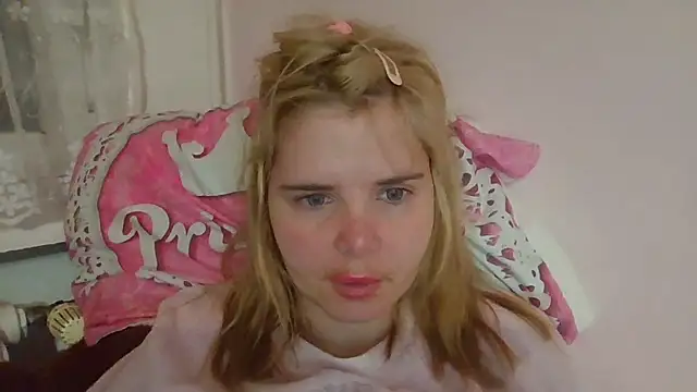 Snapshot of HornyElena chatting on March 1, 2026, 5:13 pm HornyElena online show from March 1, 2026, 5:13 pm