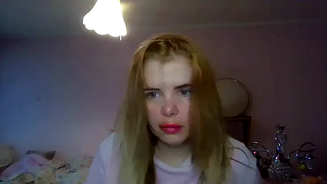 Snapshot of HornyElena chatting on December 19, 2025, 2:41 pm HornyElena online show from December 19, 2025, 2:41 pm