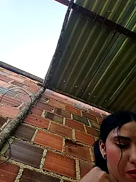 katalellahot03 online show from November 6, 2025, 2:10 pm