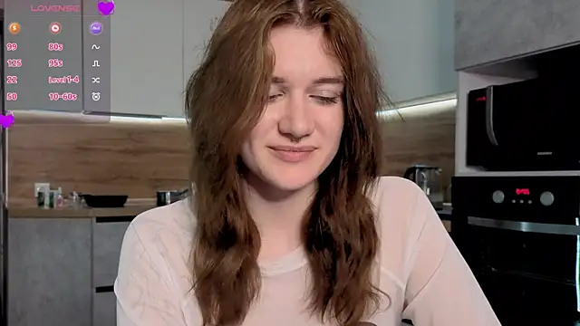 Snapshot of eshleeygreen chatting on April 5, 2026, 5:52 pm eshleeygreen online show from April 5, 2026, 5:52 pm
