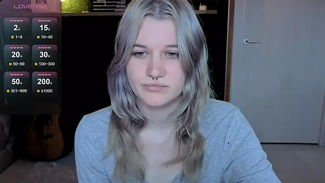 Snapshot of eshleeygreen chatting on June 14, 2026, 11:50 pm eshleeygreen online show from June 14, 2026, 11:50 pm