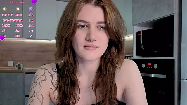 Snapshot of eshleeygreen chatting on April 9, 2026, 1:28 pm eshleeygreen online show from April 9, 2026, 1:28 pm