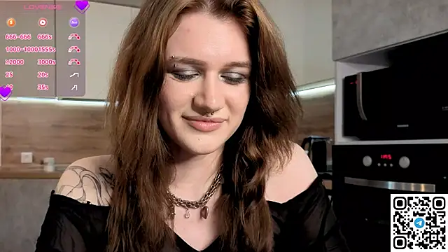 Snapshot of eshleeygreen chatting on March 31, 2026, 6:43 pm eshleeygreen online show from March 31, 2026, 6:43 pm