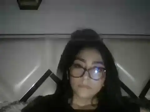 koralencanto online show from November 7, 2025, 3:44 am