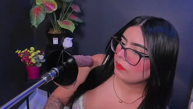 Amy whittee online show from April 13, 2026, 3:43 am