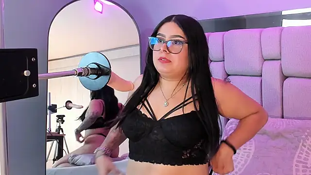 Amy whittee online show from December 4, 2025, 7:35 pm