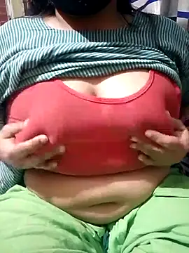 angelboudi0592 online show from November 8, 2025, 12:42 pm