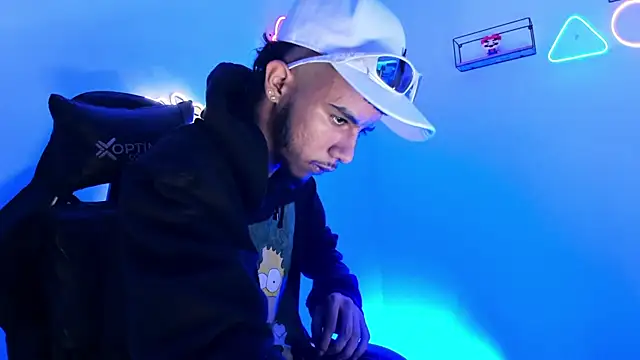 Quetzal coatl  online show from April 6, 2026, 11:17 pm