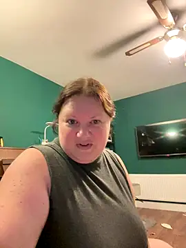 RealWoman84 online show from November 10, 2025, 2:11 pm