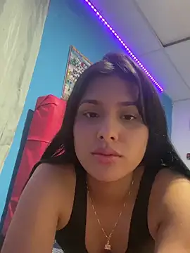 Snapshot of Chiquinquira3 chatting on November 16, 2025, 3:44 am Chiquinquira3 online show from November 16, 2025, 3:44 am