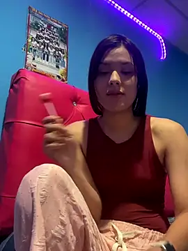 Snapshot of Chiquinquira3 chatting on December 2, 2025, 5:42 am Chiquinquira3 online show from December 2, 2025, 5:42 am