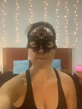 Snapshot of massagistahotbrunette chatting on November 21, 2025, 7:13 pm massagistahotbrunette online show from November 21, 2025, 7:13 pm