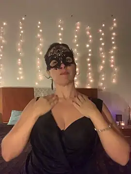 Snapshot of massagistahotbrunette chatting on November 29, 2025, 10:32 pm massagistahotbrunette online show from November 29, 2025, 10:32 pm