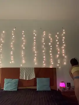 Snapshot of massagistahotbrunette chatting on November 27, 2025, 7:36 pm massagistahotbrunette online show from November 27, 2025, 7:36 pm