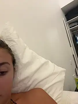 Snapshot of lounaaxangel chatting on November 13, 2025, 4:00 pm lounaaxangel online show from November 13, 2025, 4:00 pm