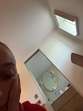 Snapshot of lounaaxangel chatting on November 9, 2025, 8:24 pm lounaaxangel online show from November 9, 2025, 8:24 pm