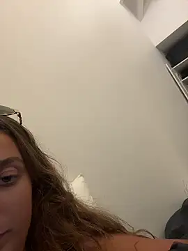 Snapshot of lounaaxangel chatting on November 7, 2025, 7:51 pm lounaaxangel online show from November 7, 2025, 7:51 pm