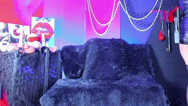 Snapshot of KatrinaStone chatting on December 20, 2025, 9:06 pm KatrinaStone online show from December 20, 2025, 9:06 pm