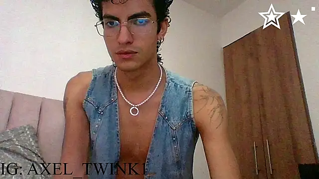 axel love13 online show from February 28, 2026, 10:09 pm