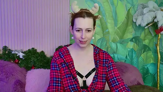 Snapshot of Evie_Berret chatting on December 22, 2025, 10:48 am Evie Berret online show from December 22, 2025, 10:48 am