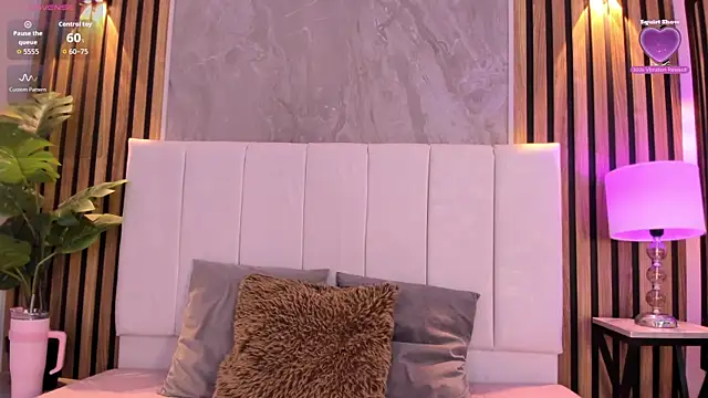 Snapshot of Carlotta_de_velour chatting on July 10, 2026, 2:55 am Carlotta de velour online show from July 10, 2026, 2:55 am