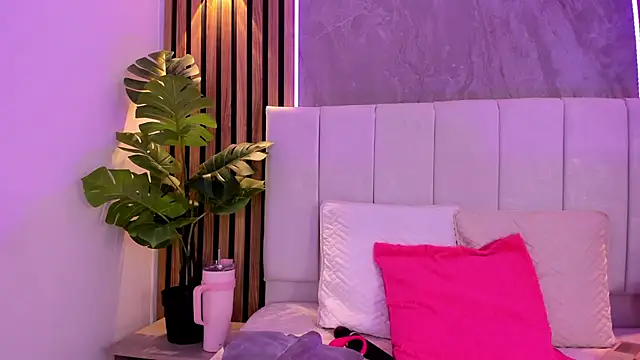 Snapshot of Carlotta_de_velour chatting on March 20, 2026, 3:07 am Carlotta de velour online show from March 20, 2026, 3:07 am