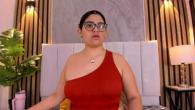 Snapshot of Carlotta_de_velour chatting on May 29, 2026, 1:33 am Carlotta de velour online show from May 29, 2026, 1:33 am